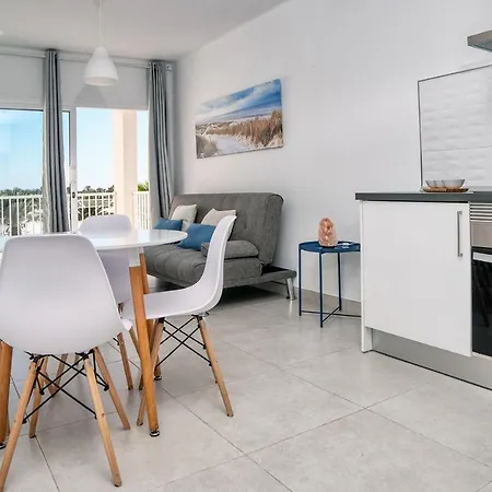 Sunset View Modern Private Poolside 科斯塔特吉塞