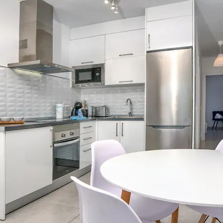 Sunset View Modern Private Poolside 度假居 *