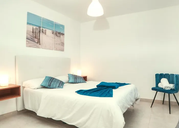 Sunset View Modern Private Poolside *